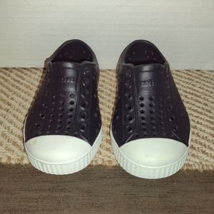 Black Native Jefferson Shoes Child's Size 6 Water Shoes C6 Unused